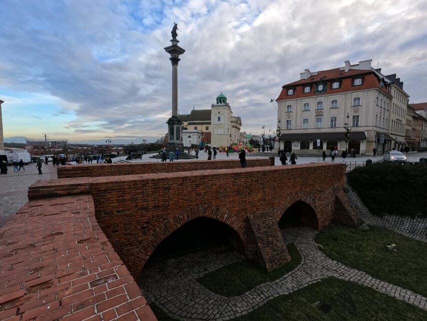 Medieval Warsaw Walking Tour with Smartphone App - How It Works and What to Expect