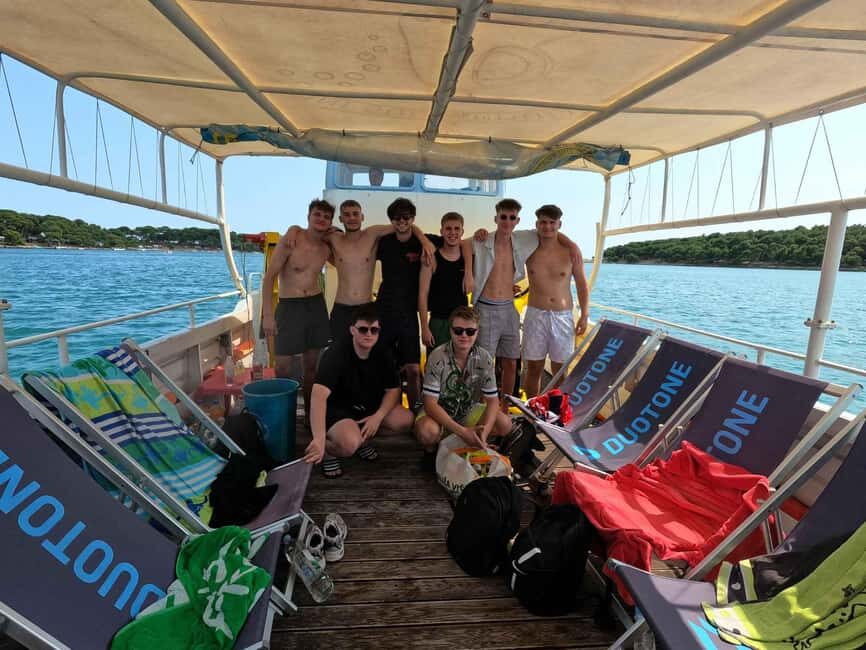 Medulin: Private Boat Tour with Drinks and Snacks - Comfort, Food, and Drinks