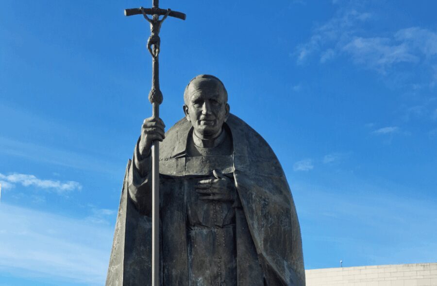 Memorable Private Full Day Tour in Fátima, Nazaré, Óbidos - What Makes This Tour Stand Out