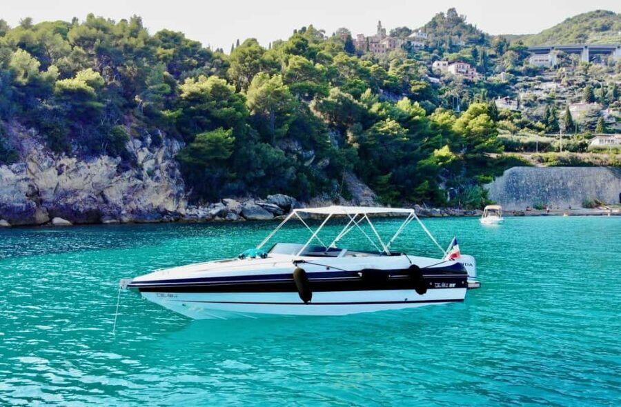 Menton: Boat rental with skipper - Value for Money