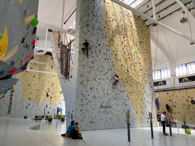 Milan: Indoor Climbing Adventure with Instructor Support - The Practicalities: What’s Included and How It Works