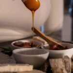 Milan: Wine Tasting Experience in the City Centre - The Guides: Knowledgeable, Friendly, and Engaging