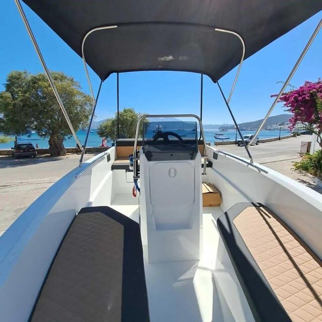Milos: Rent a boat with or without Skipper - Who Would Love This?