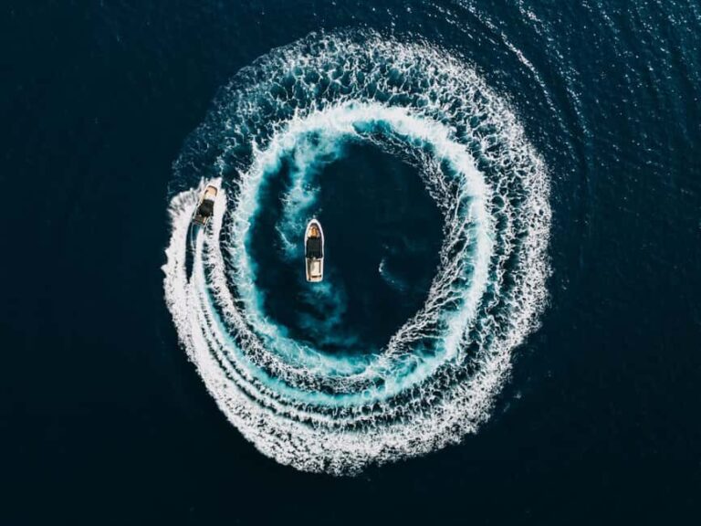 Milos: Small Group Yacht TourKleftiko Sarakiniko Poliegos - Value for Money