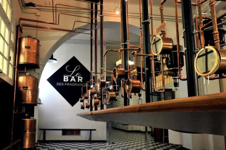 Molinard Parfums Grasse: Flash Perfume Workshop - An In-Depth Look at the Perfume Workshop Experience