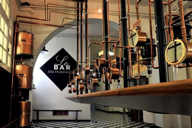 Molinard Parfums Grasse: Flash Perfume Workshop - An In-Depth Look at the Perfume Workshop Experience