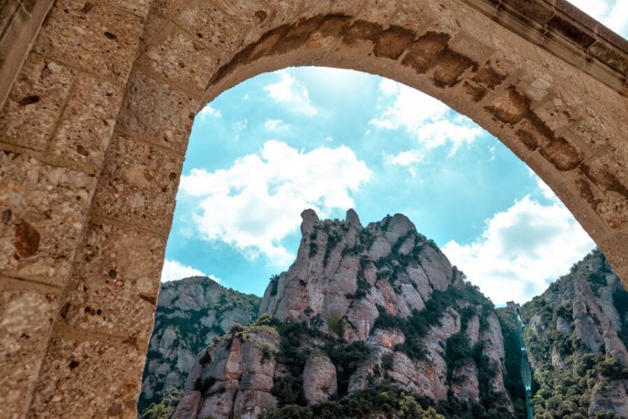 Montserrat: Morning or Afternoon Half-Day Trip with Pickup - What Makes This Tour Stand Out