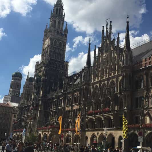 Munich: City Highlights and Beer Garden Walking Tour - Architectural Highlights and Notable Landmarks