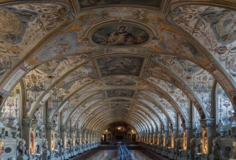 Munich: Private Guided Walking Tour with Residenz Museum - Discovering Munich’s Hidden Stories