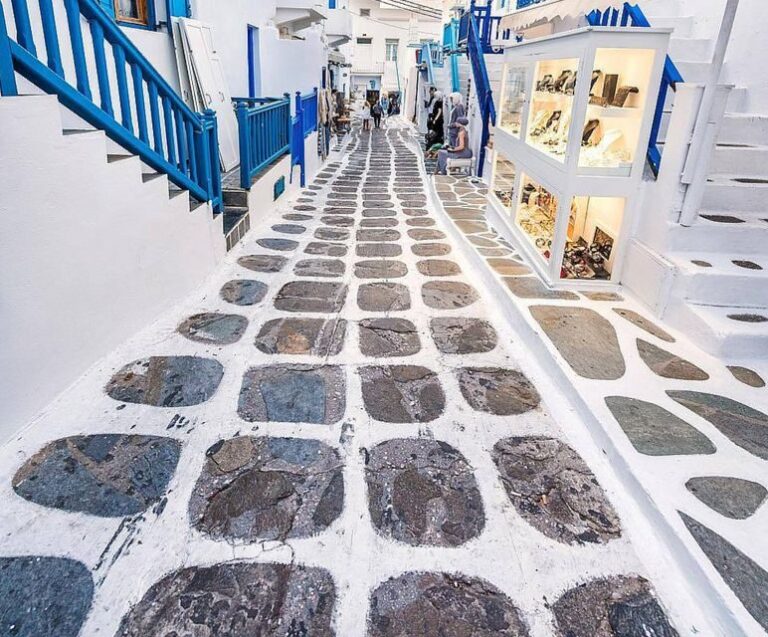 Mykonos Walking Tour - The Real Value of the Tour