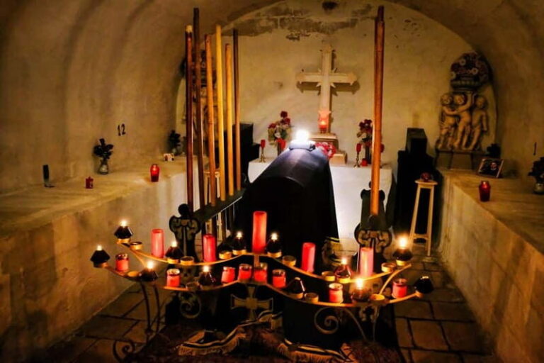 Mysteries in a Valletta Monastery - Guided Tour - The Crypt and Burial Rituals