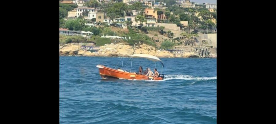 Naples: Boat tour / Giro in barca - Scenic Highlights on the Water