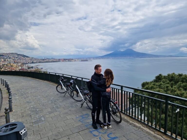Naples: City Highlights Guided Bike Tour - Why This Tour Works Well