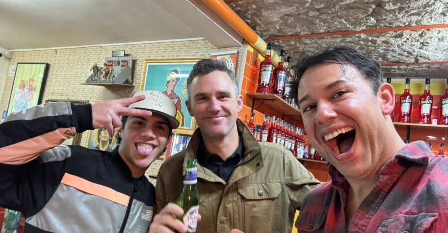 Naples: Guided Pub Crawl in the Old Town - Exploring the Old Town and Spanish Quarters