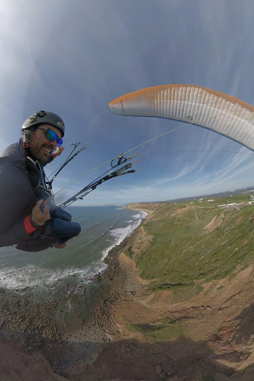 Nazare: Paragliding tandem flight - Who Would Love This Experience?