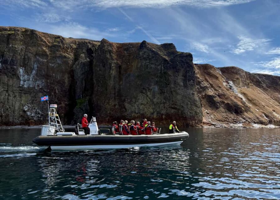 Neskaupstaður: RIB Boat Tour with Drink - Exploring Páskahellir Sea Cave