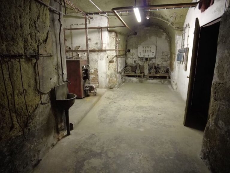 Nuremberg: Historischer Kunstbunker WWII Art Bunker Tour - A Deep Dive Into the Tour Experience