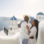 Oia: 30' photo session for couples or solo travelers - The Experience in Detail: What to Expect