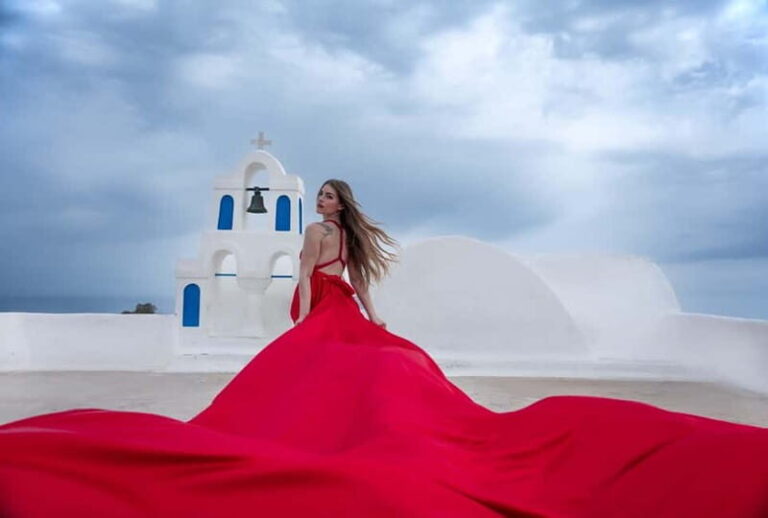Oía: Santorini Professional Photoshoot with Edited Photos - The Practical Side — Booking, Timing, and Tips