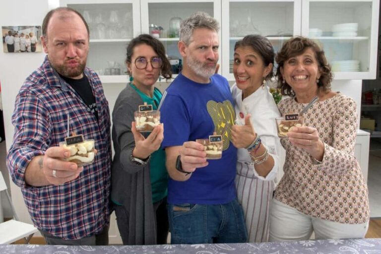 only in ITALIAN - International aperitif + cooking class in Italian - La schedule dell’esperienza: cosa aspettarsi passo dopo passo