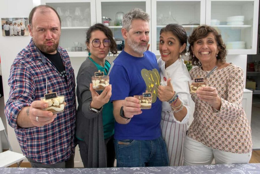 only in ITALIAN - International aperitif + cooking class in Italian - La schedule dell’esperienza: cosa aspettarsi passo dopo passo