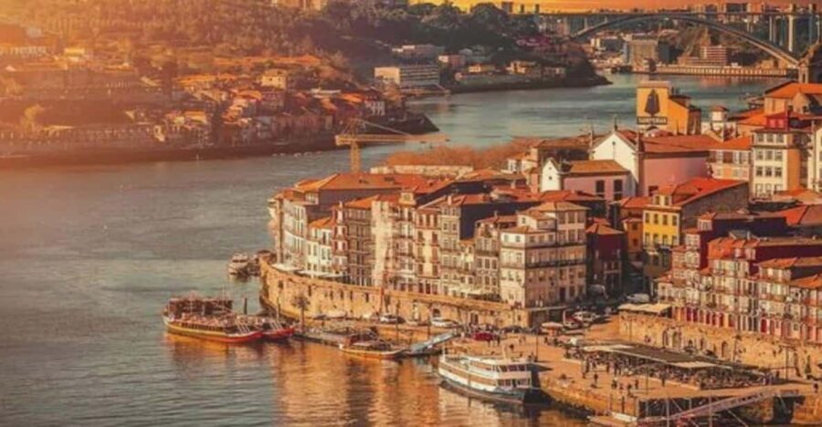 OPORTO: 2H30 - SUNSET TOUR PORTO - The Itinerary: Breaking Down the Experience