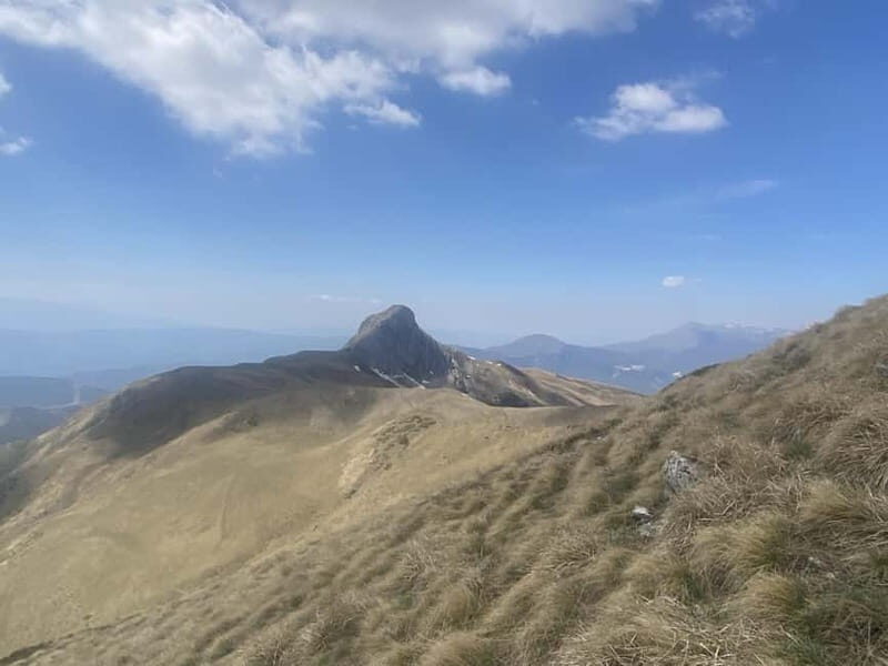 Ostrovica Mountain Hiking Adventure - The Approach to the Trailhead: Scenic Drive and Anticipation