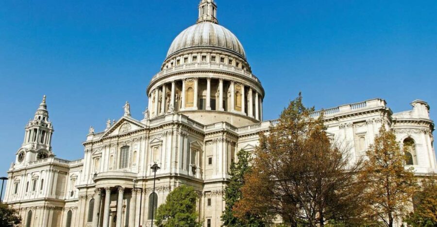 Oxford, Blenheim Palace & Bicester Village: Luxury Day Tour" - Transportation and Comfort