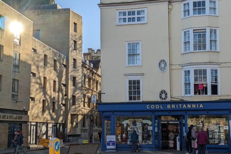 Oxford: CS Lewis and JRR Tolkien Walking Tour - Who Should Consider This Tour?