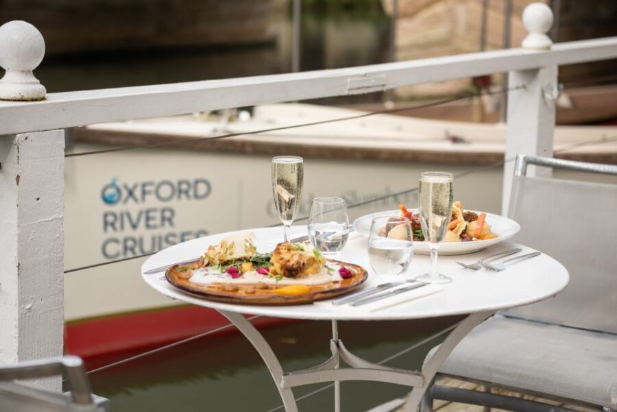 Oxford: River Cruise and 6-Course Tasting at The Folly - Why This Tour Works Well