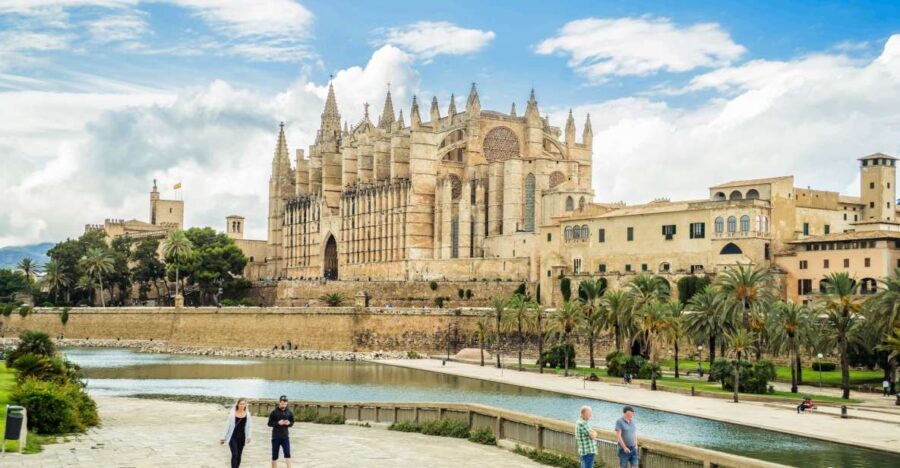 Palma: Cathedral of Mallorca Skip-the-Line Entry Ticket - The Practical Side: Access, Hours, & Tips