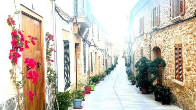 Palma: "FunForTwo", creative relationship game and city walk - Authentic Experiences from Reviewers