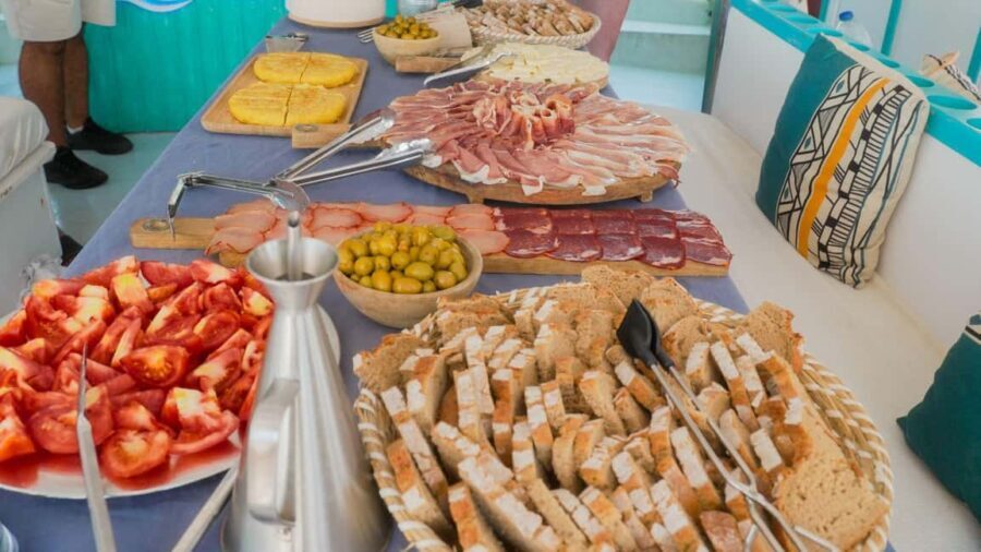 Palma: Punta Negra and Ses Illetes Boat Trip with Live Music - The Itinerary: From Palma to Punta Negra and Ses Illetes