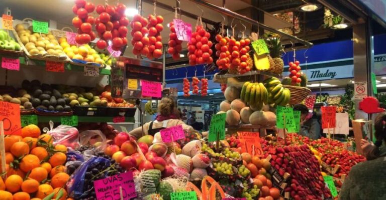 Palma: Walking Tour with Mediterranean Delicacies - The Heart of the Old City: Streets, Palaces, and Hidden Corners