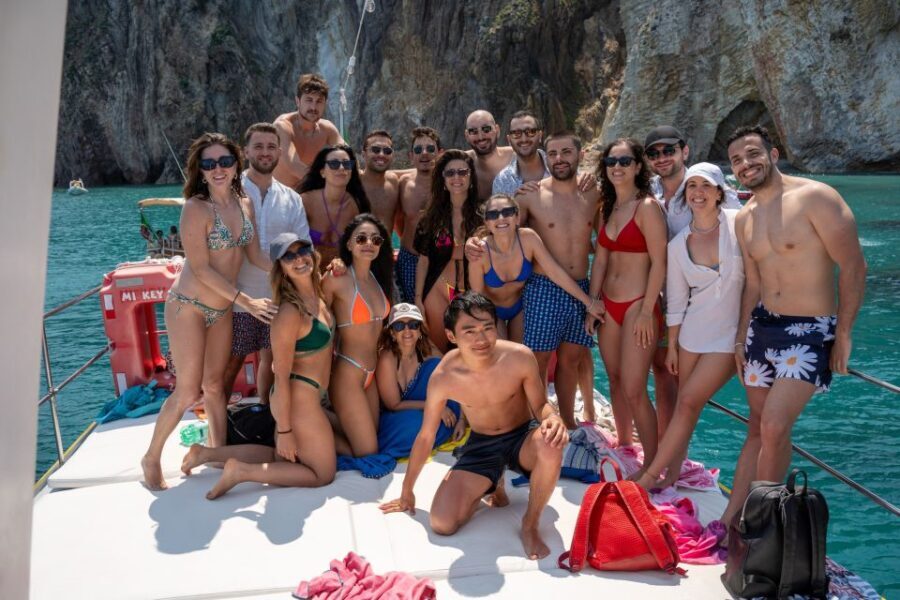 Palmarola: Boat tour with lunch on board - The Experience: An In-Depth Look