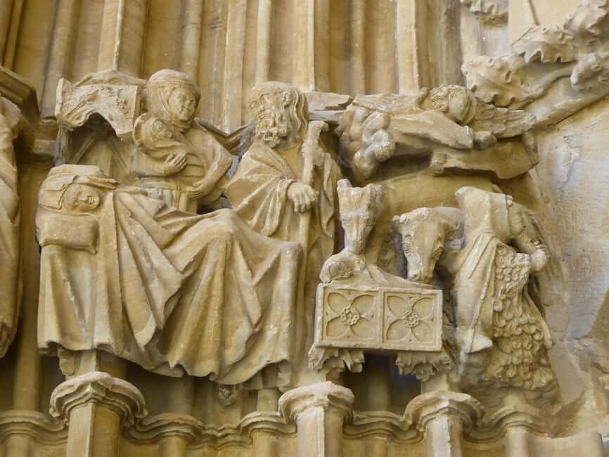 Pamplona: Olite and Ujué Guided Tour with Snack - Frequently Asked Questions