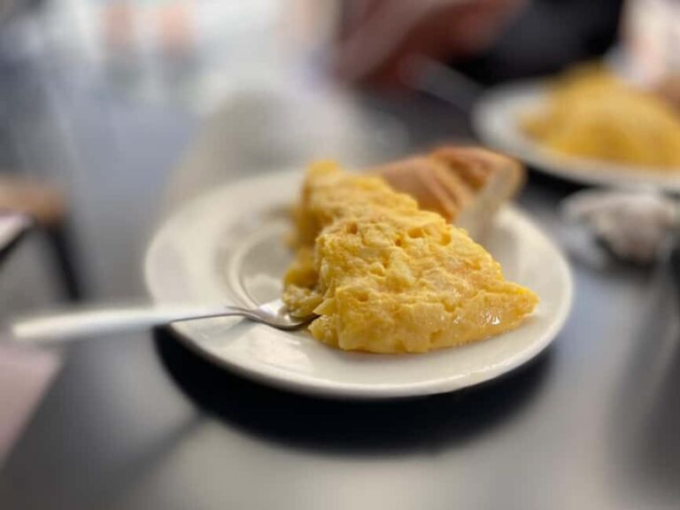 Pamplona: Pintxos Tasting Tour with Local Guide - What Makes This Tour Stand Out?