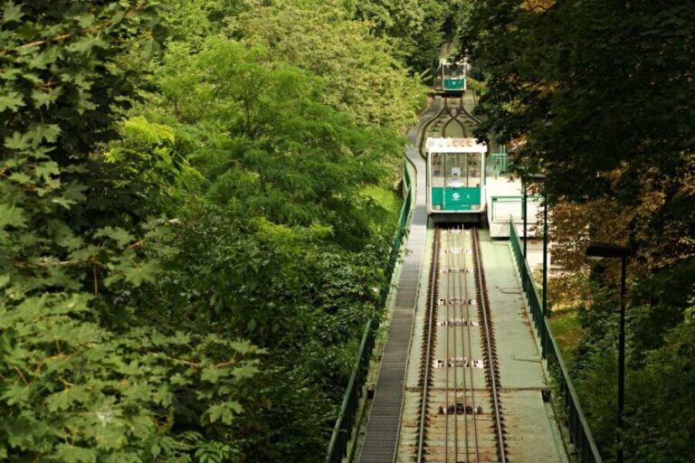 Panoramic Views of Prague Evening Walking Tour - Guide and Group Experience