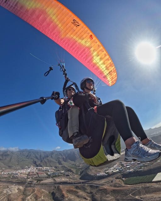 Paragliding flight with a Spanish Champion 2021/2022. - An In-Depth Look at the Tenerife Paragliding Experience