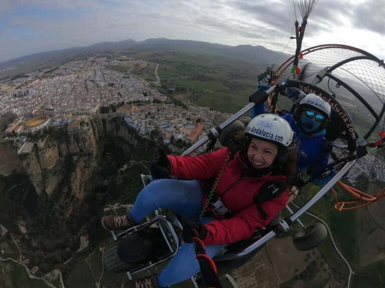 Paramotor flight in Ronda (Málaga), near Marbella - The Experience Provider: Volar Andalucia
