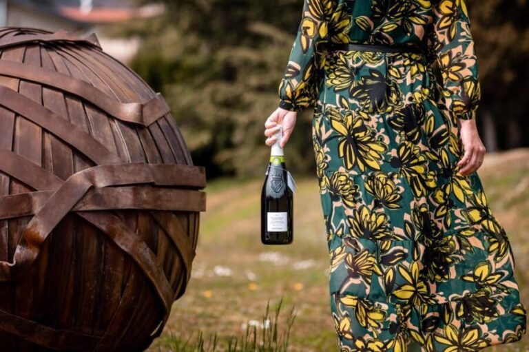 PARCO DELLA FILANDETTA WINE & ART FARM : ART&NATURE TOUR - Authentic Experiences and Genuine Feedback