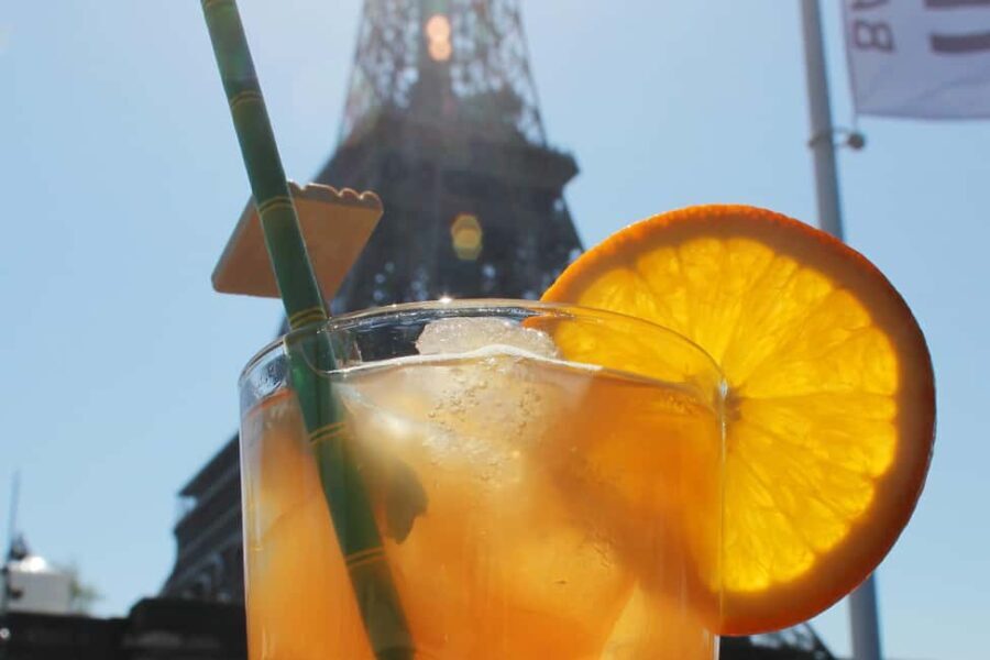 Paris: 1-Hour Sightseeing Cruise and 3-Course Bistro Dinner - The Bistro Parisien: A Flavour of France