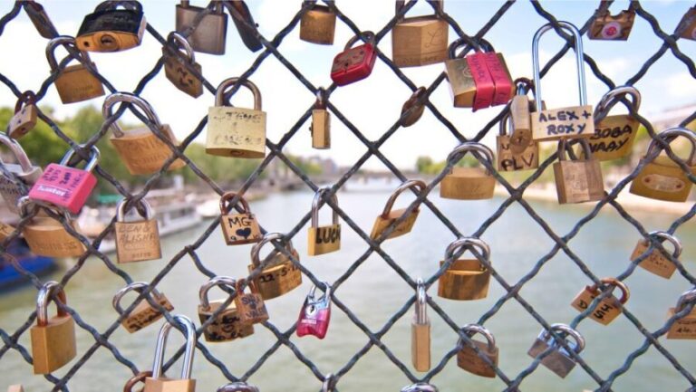 Paris: 2.5-Hour Private City Highlights Kickstart Tour - Detailed Review of the Tour Experience