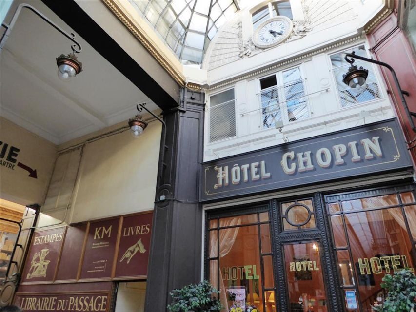 Paris: 2-Hour Passages Private City Tour in German - Passage Verdeau