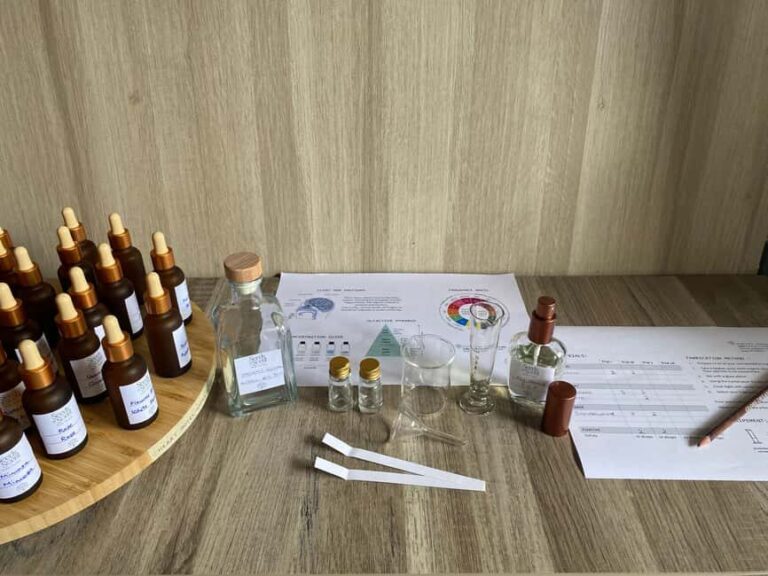 Paris 4 : Fragrance Creation Workshops - Vegan Perfumes - Exploring the Experience in Depth