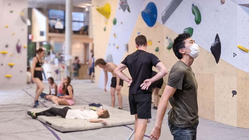 Paris - Bercy Village - Access 1 day of unlimited climbing - What to Expect from Your Climbing Day