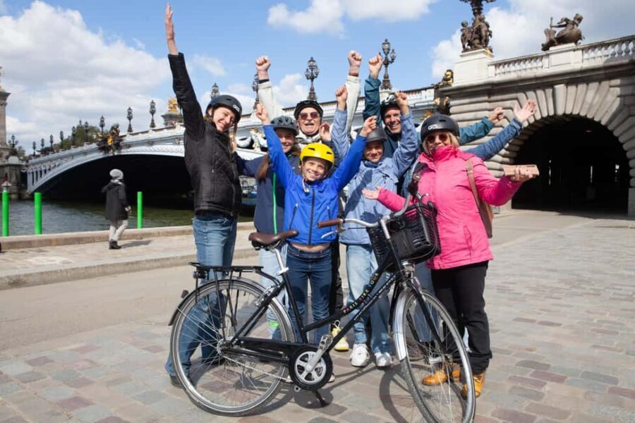 Paris: Bike Tour of Iconic Sights Along the Seine - What to Expect During the Tour