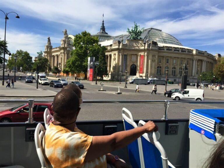 Paris: Discovery Hop-On Hop-Off and Paris by Night Tour - Detailed Itinerary Breakdown