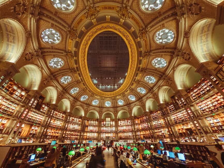 Paris Essentials : 4h Private Tour with a Local Guide ! - The Itinerary: What You Can Expect