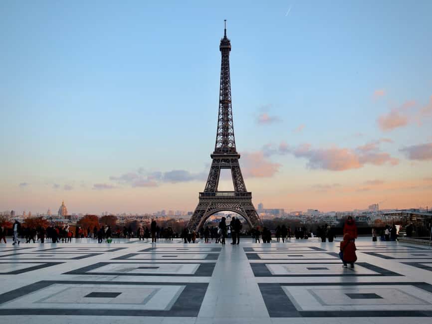 Paris: Explore the City of Light on a Magical Walking Tour - What You Can Expect